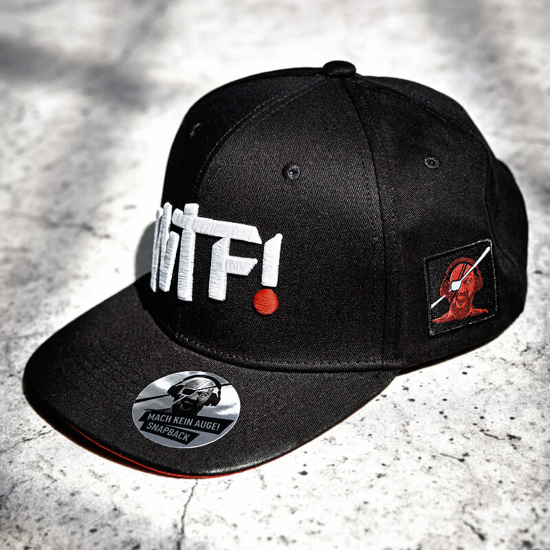 cap-schwarz-mit-wtf-schriftzug-in-weiss