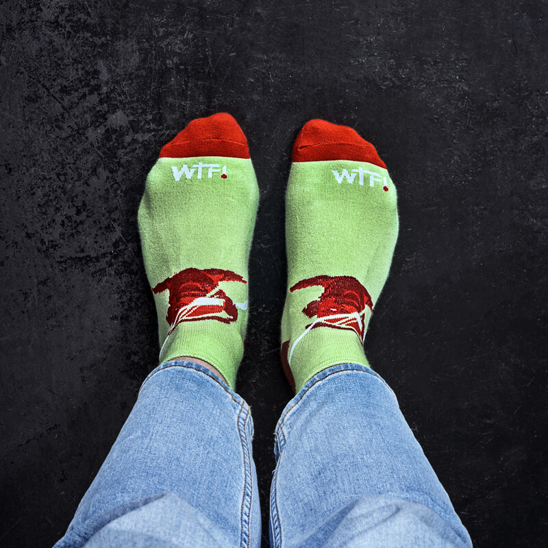 fuck-off-socken-gruen-rot fuck-off-socken-gruen-rot