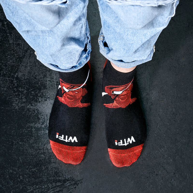 fuck-off-socken-schwarz-rot fuck-off-socken-schwarz-rot