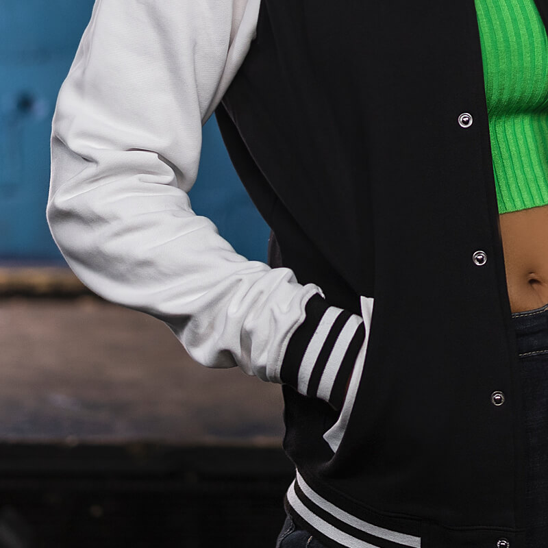 weisse-aermel-wtf-college-jacke